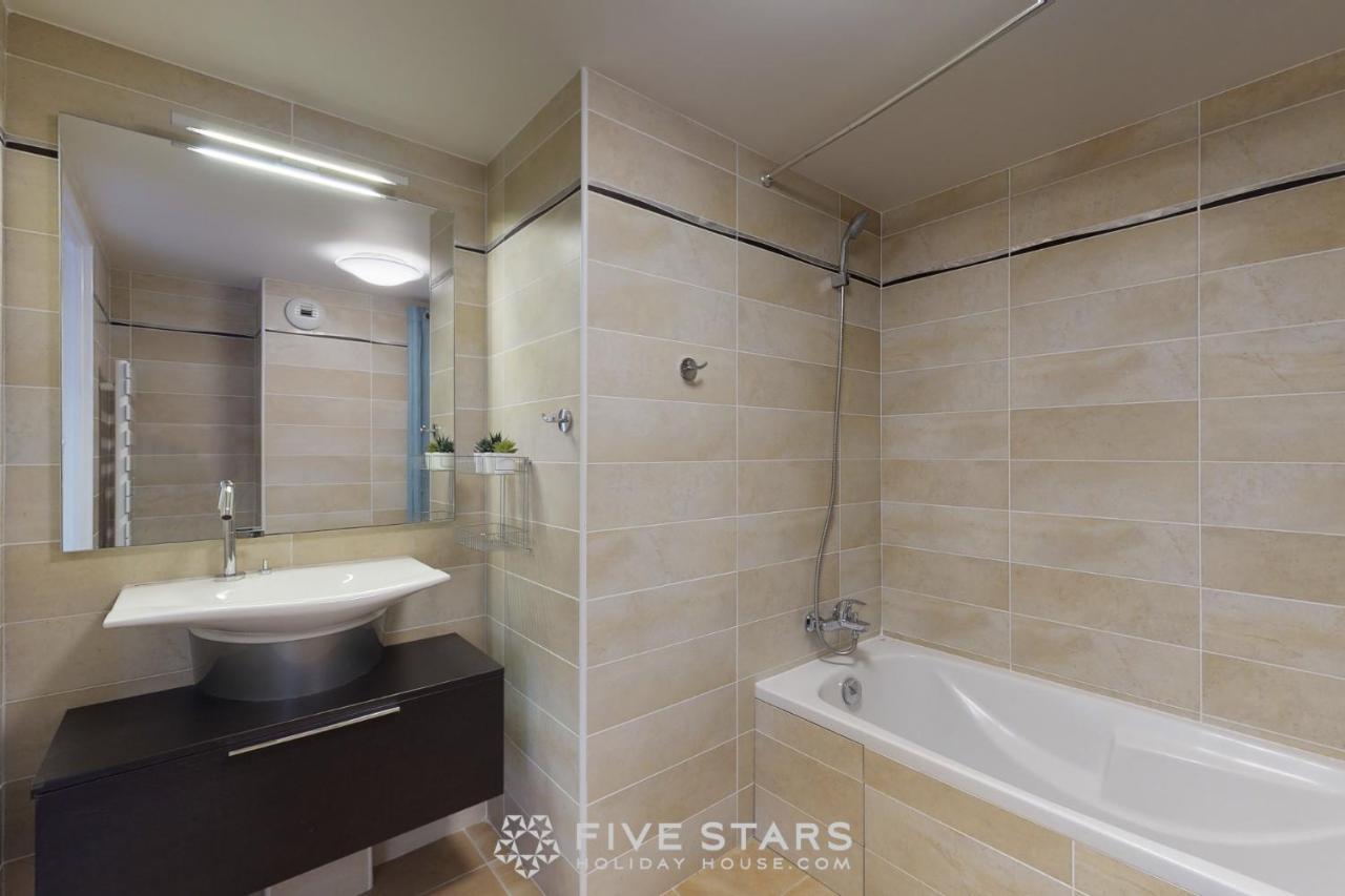 Luxury Beach Five Stars Holiday House Nice Exterior photo
